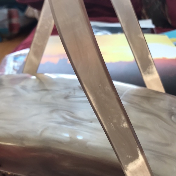 Vintage pearlized Llewelyn marbleized goldtone lucite hand bag circa 1950, 60s - Picture 10 of 10